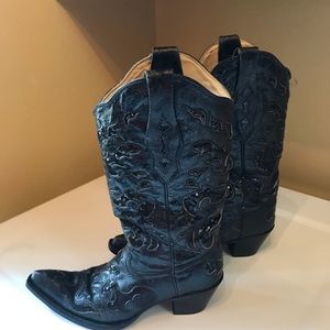Corral boots